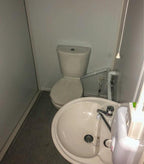 Módulo de escritório com banheiro de 20 pés.