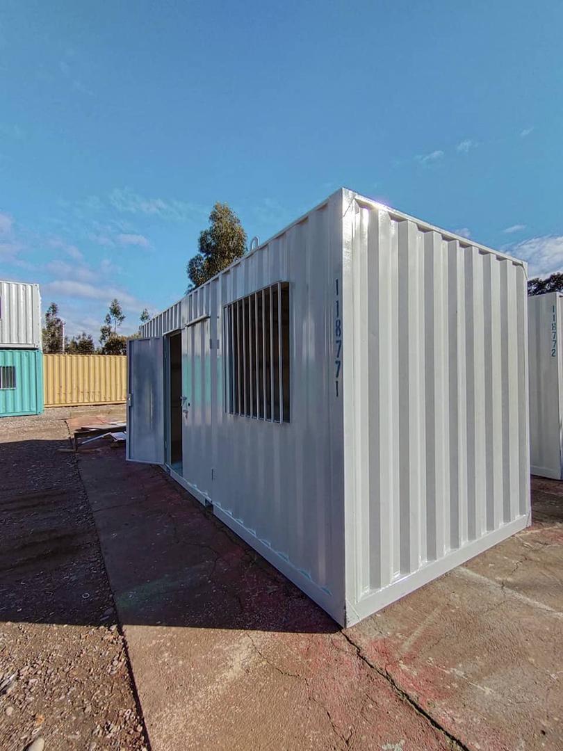 Módulo de escritório com banheiro de 20 pés.