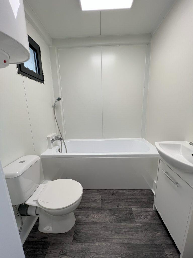 CONTENEDOR HABITABLE 700CM X 300CM