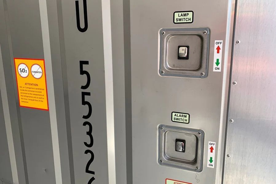 NOVO RECIPIENTE REFRIGERADO DE 20 PÉS