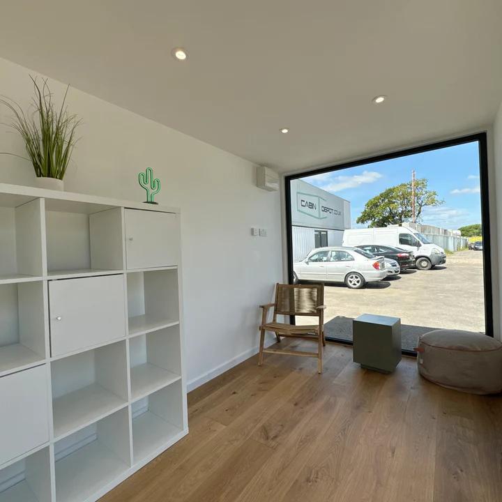 Escritório de Jardim 20x8ft CONVERSÃO DE RECIPIENTE DE TRANSPORTE PERSONALIZADO | Edifício Portátil