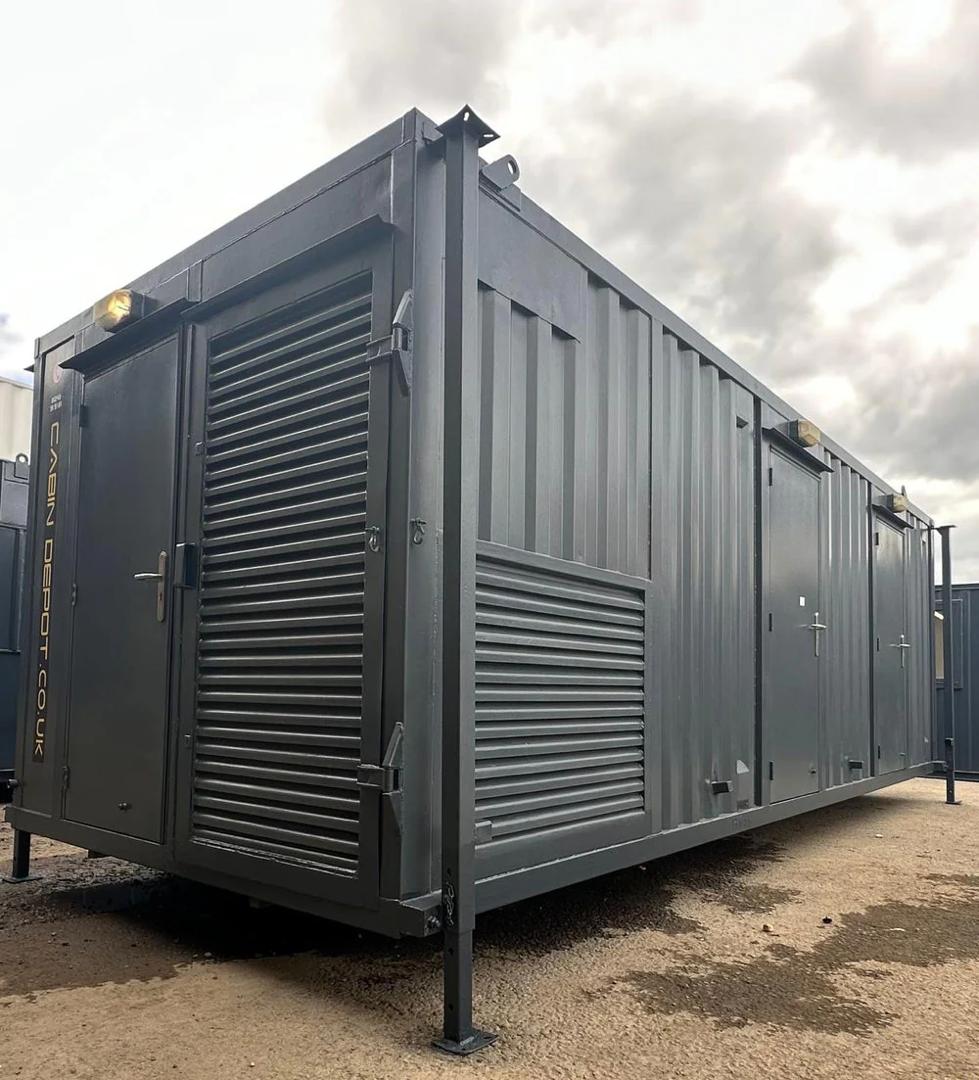 Escritório, Cantina, Banheiro | Gerador 10KVA | Não 944 Bem-estar estático | 24x9Ft | Cabine antivandalismo