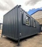 Escritório, Cantina, Banheiro | Gerador 10KVA | Não 944 Bem-estar estático | 24x9Ft | Cabine antivandalismo