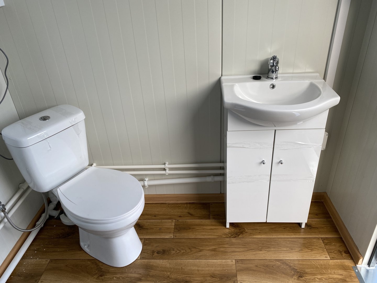 Contentor de duche 4x2M - aluguer, compra/arrendamento possível