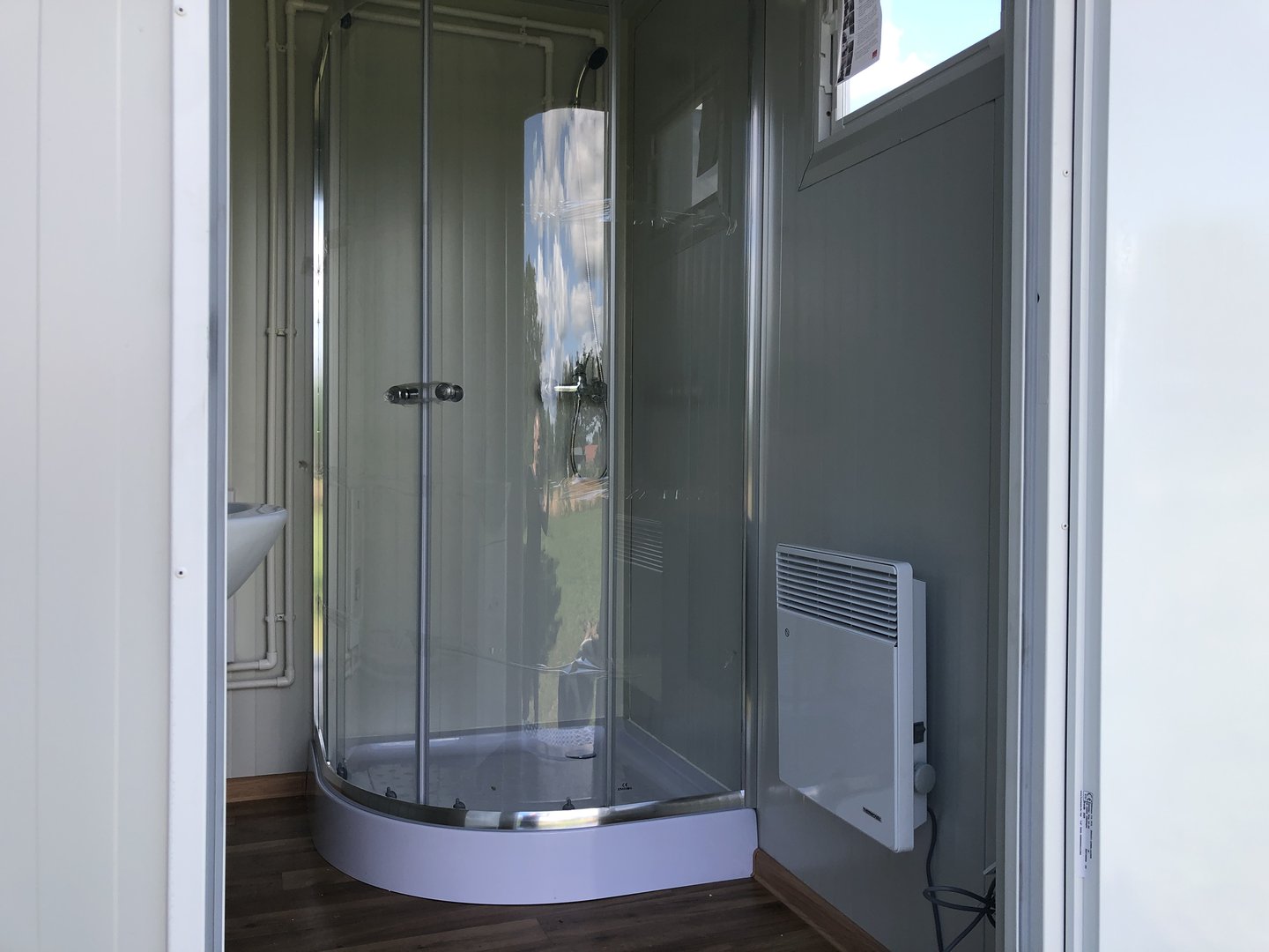 Contentor sanitário - sanita + duche + cisterna