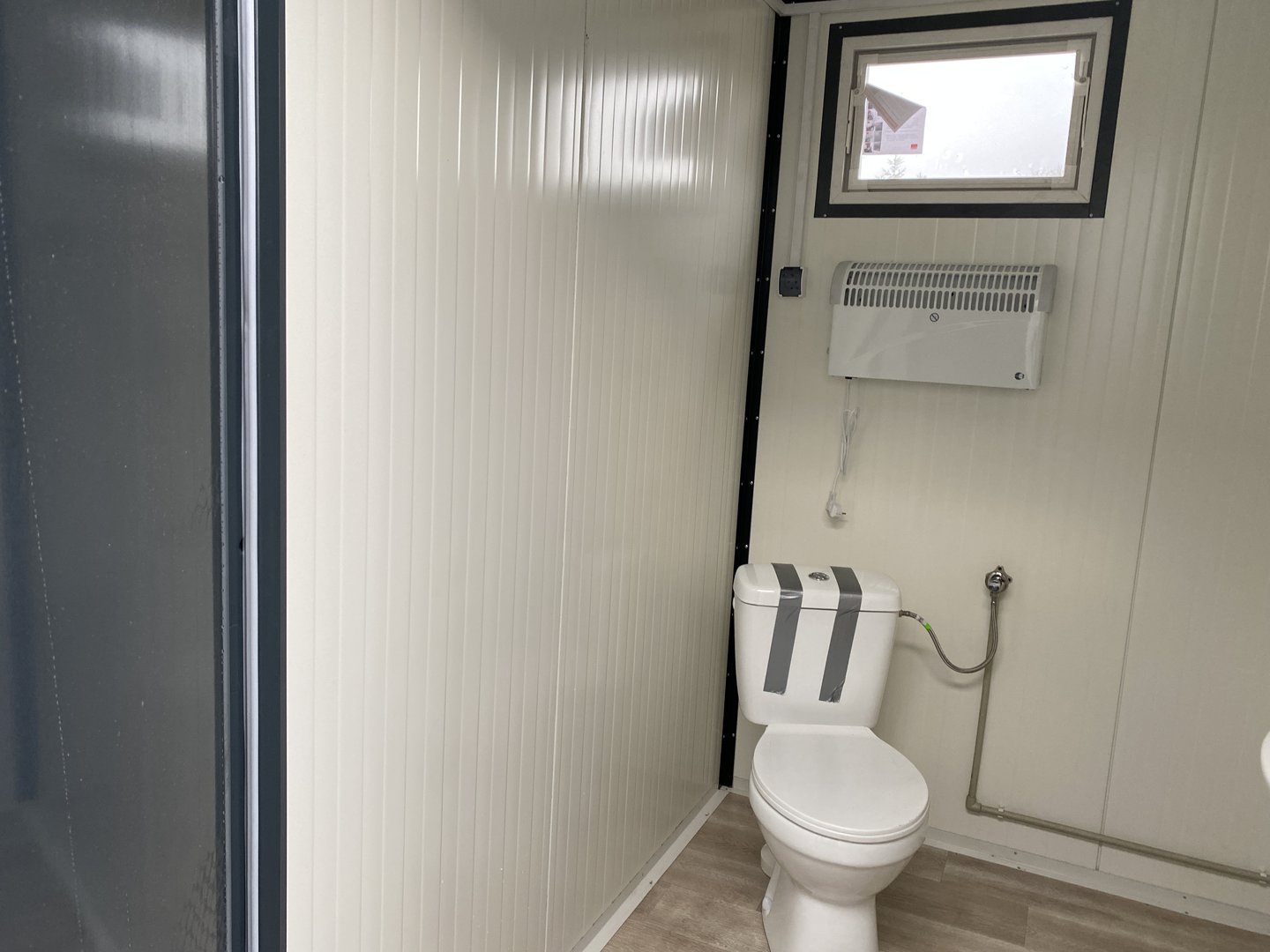 Contentor sanitário duplo 3,00 x 2,00m