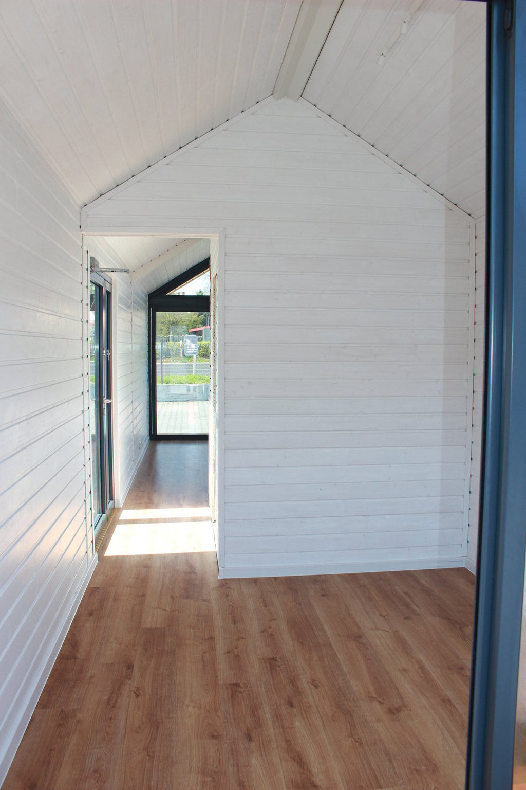 Casa pequena pronta a habitar 10,90 x 2,90 m