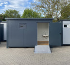 Recipiente sanitário para deficientes motores imediatamente