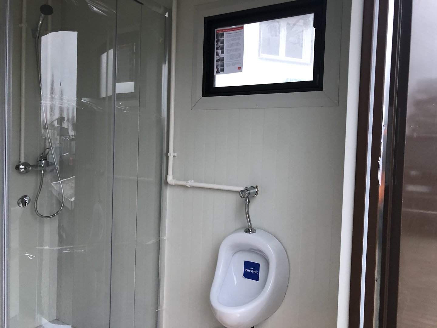 Contentor para duche 4x2 metros