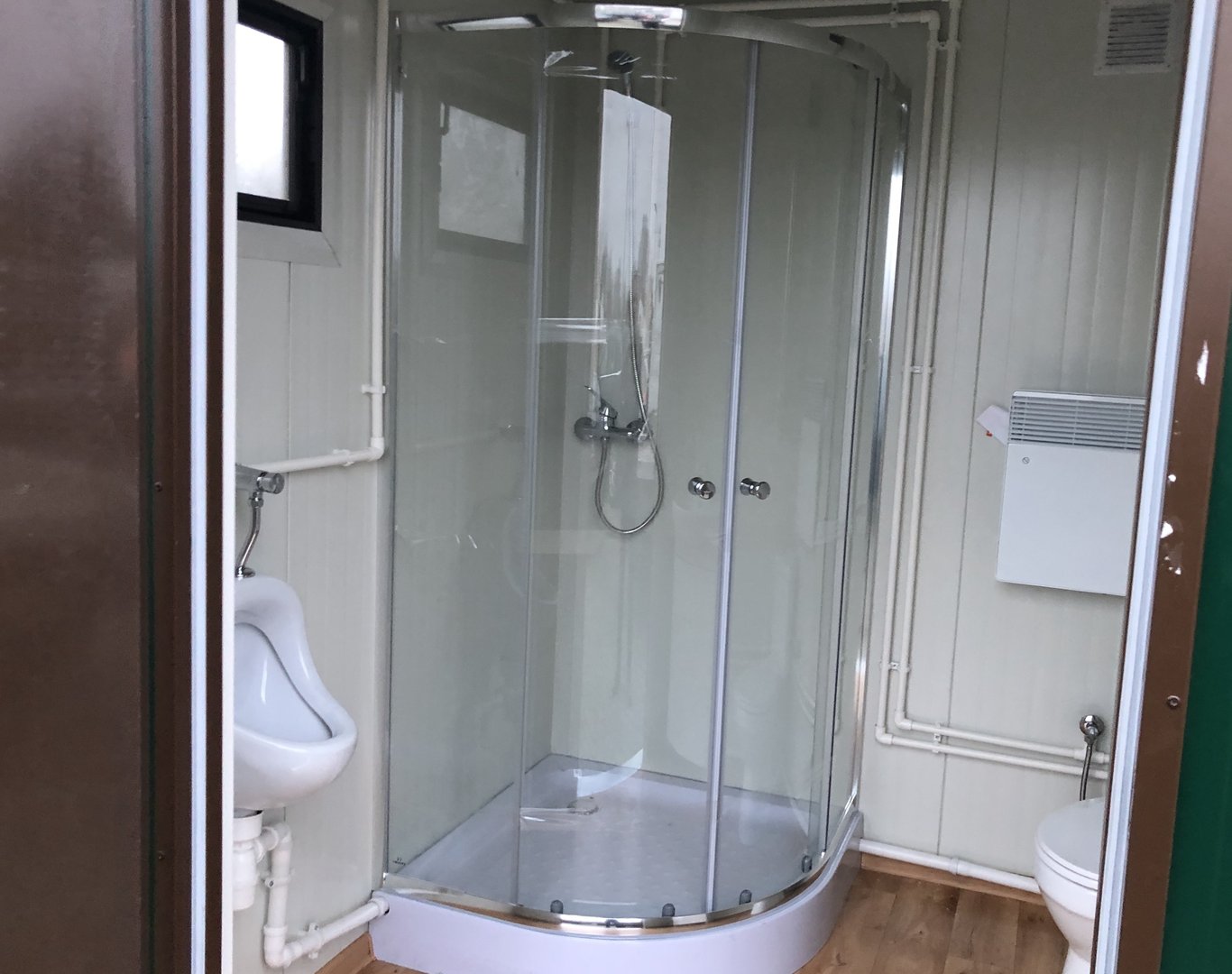 Contentor para duche 4x2 metros