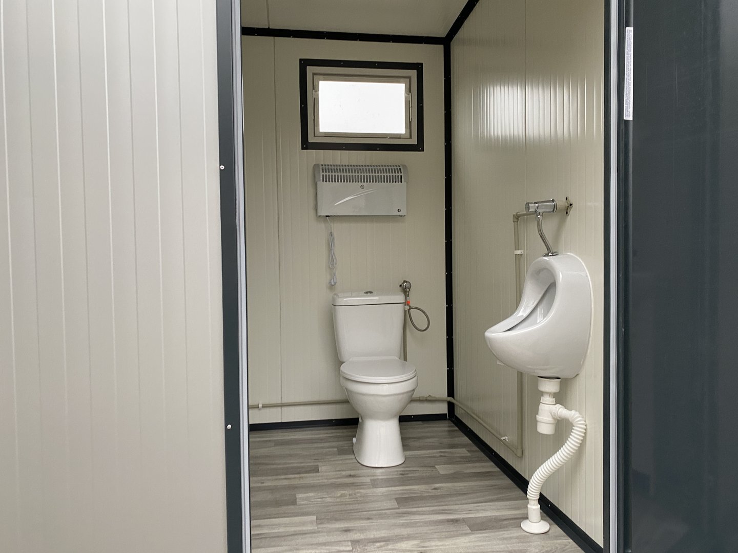 Contentor sanitário duplo 3,00 x 2,00m