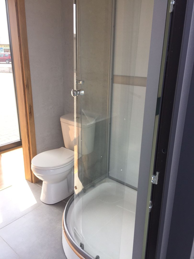 Casa pequena pronta a habitar 10,90 x 2,90 m