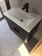 Casa pequena pronta a habitar 10,90 x 2,90 m