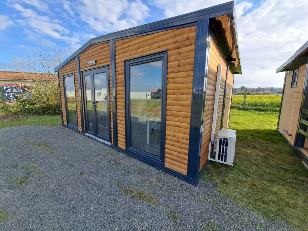 Bungalow mobilado – Chalé com jardim de 28 m²