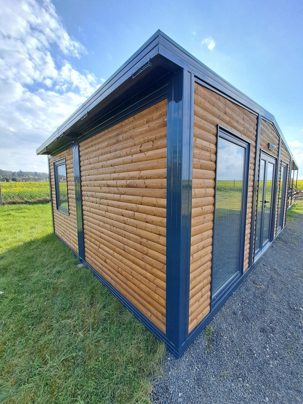 Bungalow mobilado – Chalé com jardim de 28 m²