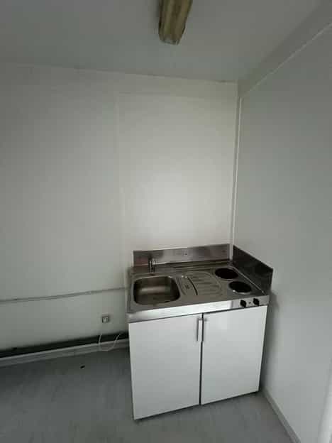 Contenedor de inodoro de 20'